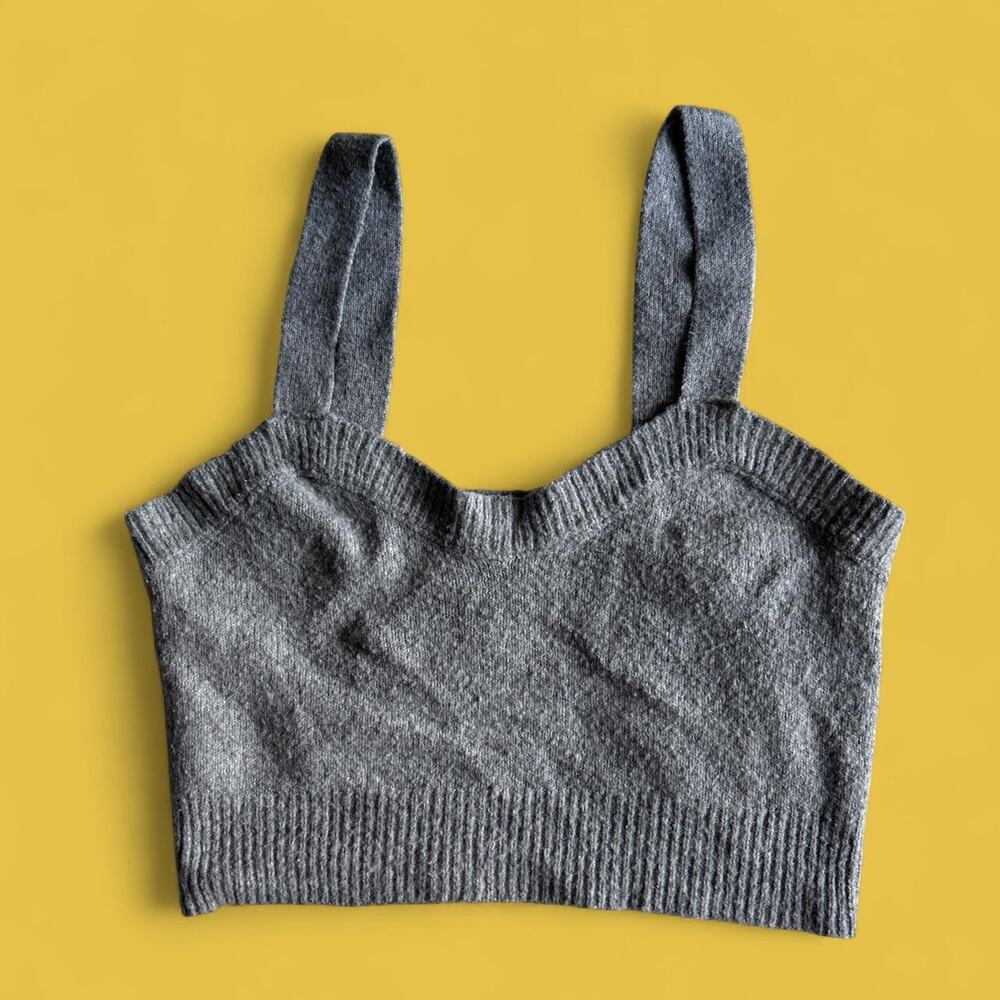 Forever 21 gray knit crop